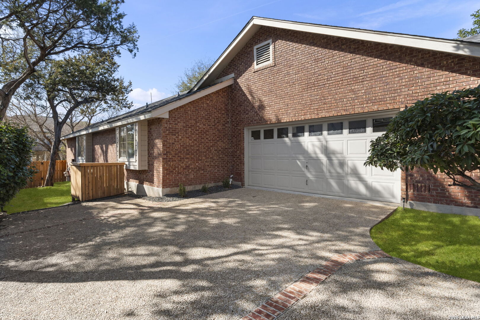15743 Dawn Crest
