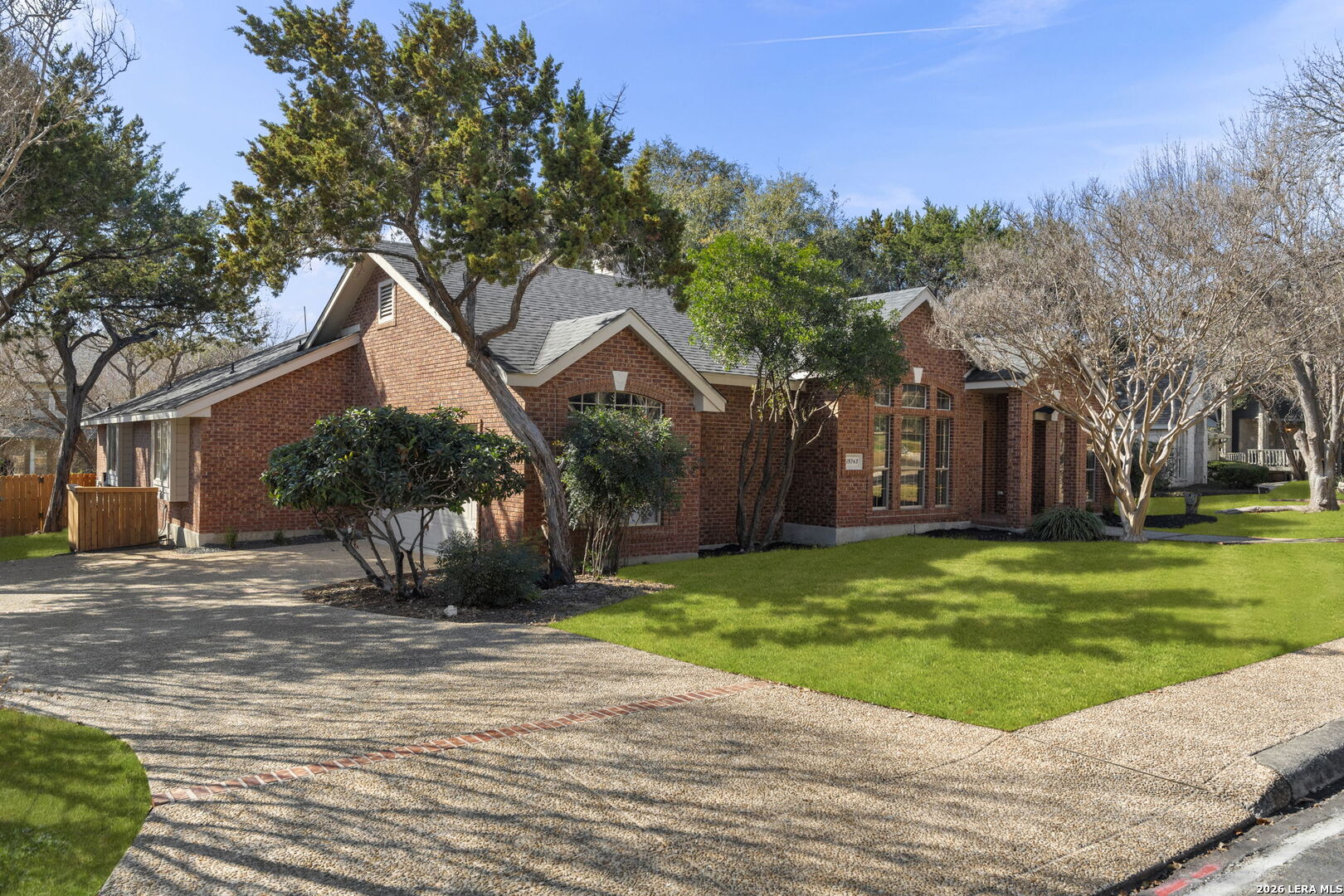 15743 Dawn Crest