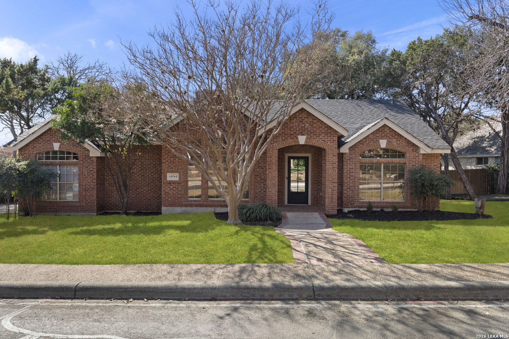 15743 Dawn Crest