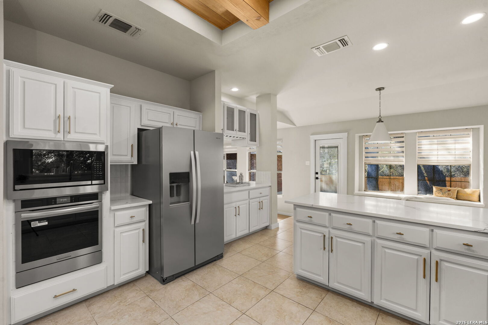 15743 Dawn Crest