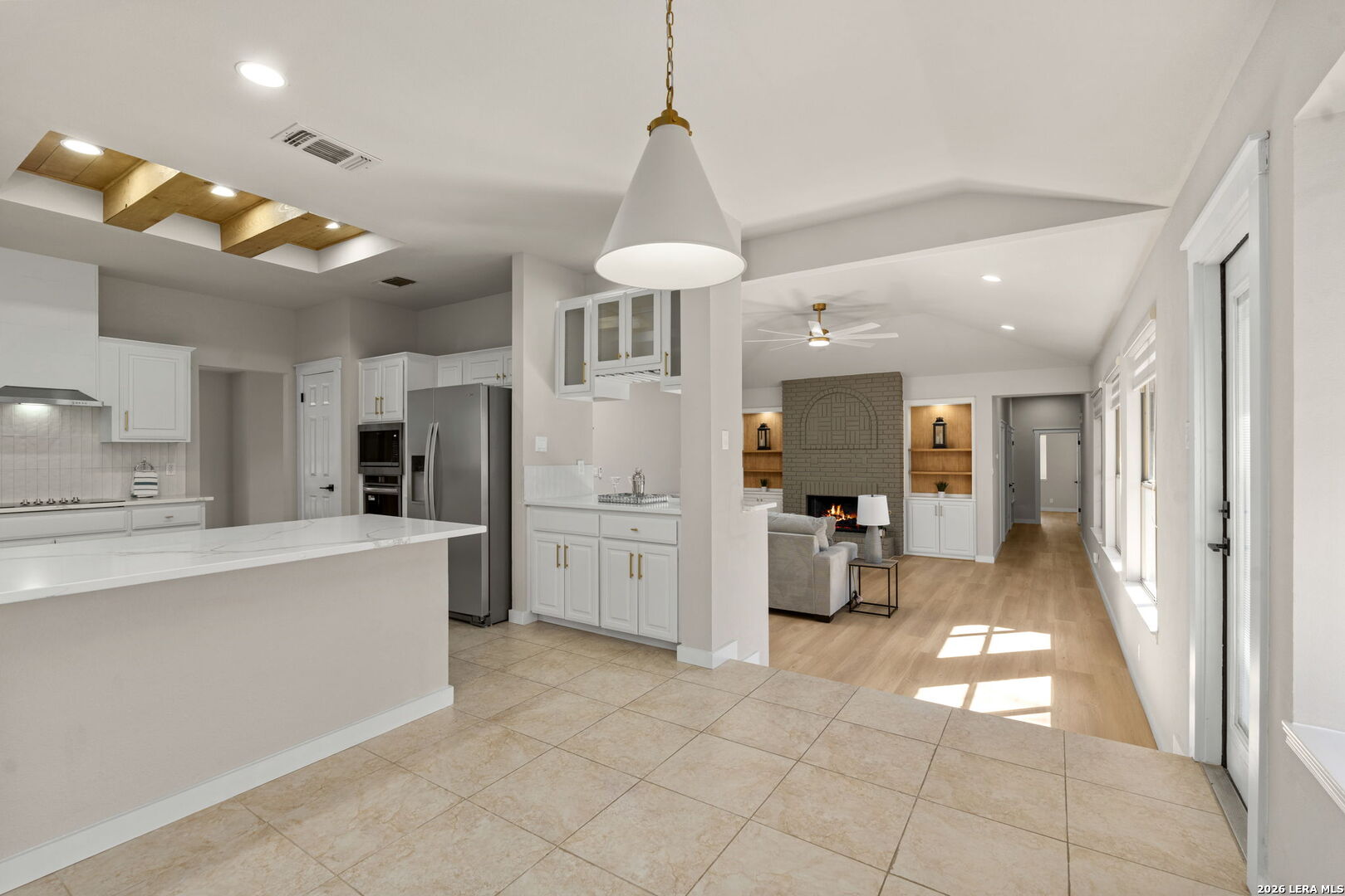 15743 Dawn Crest