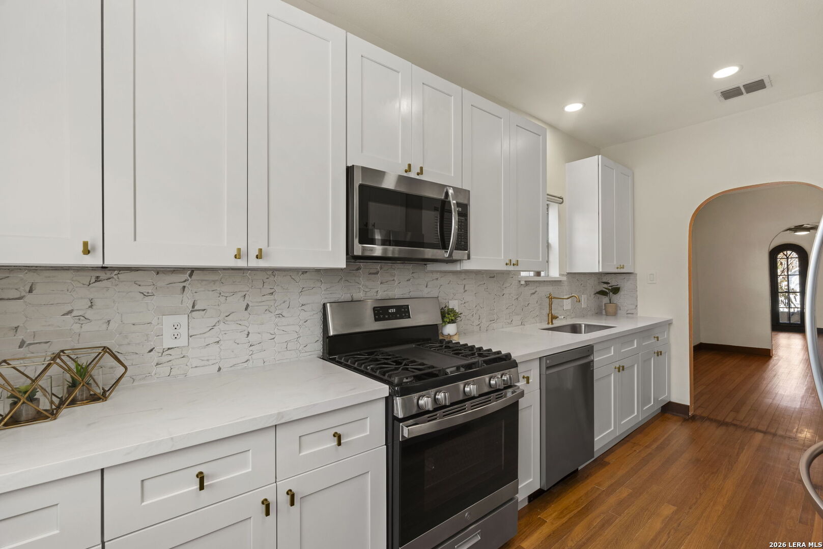 1526 Schley