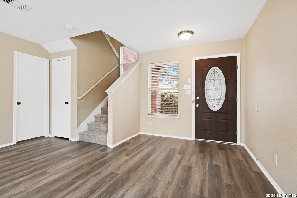 10707 Terrace Crest