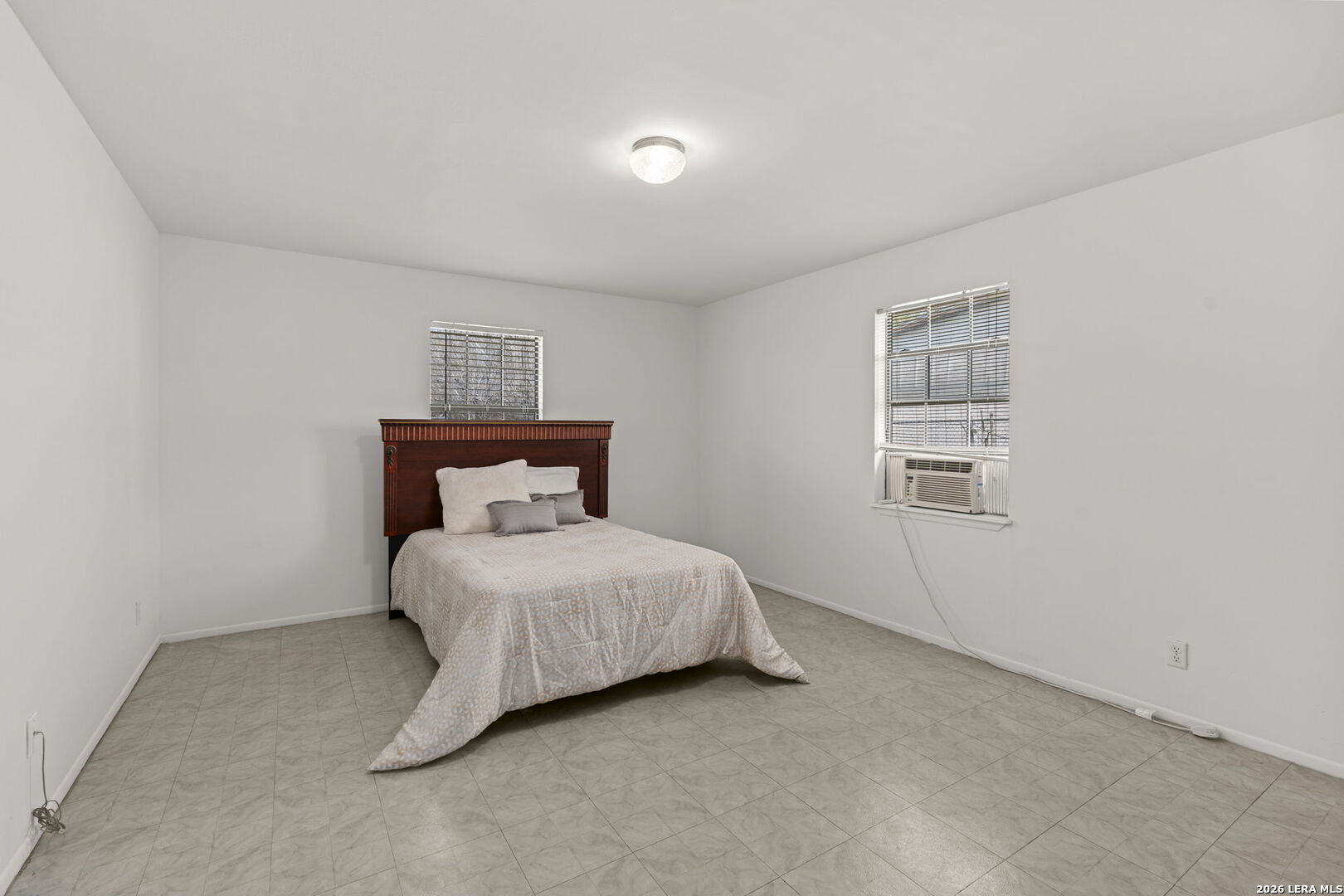 105 East St