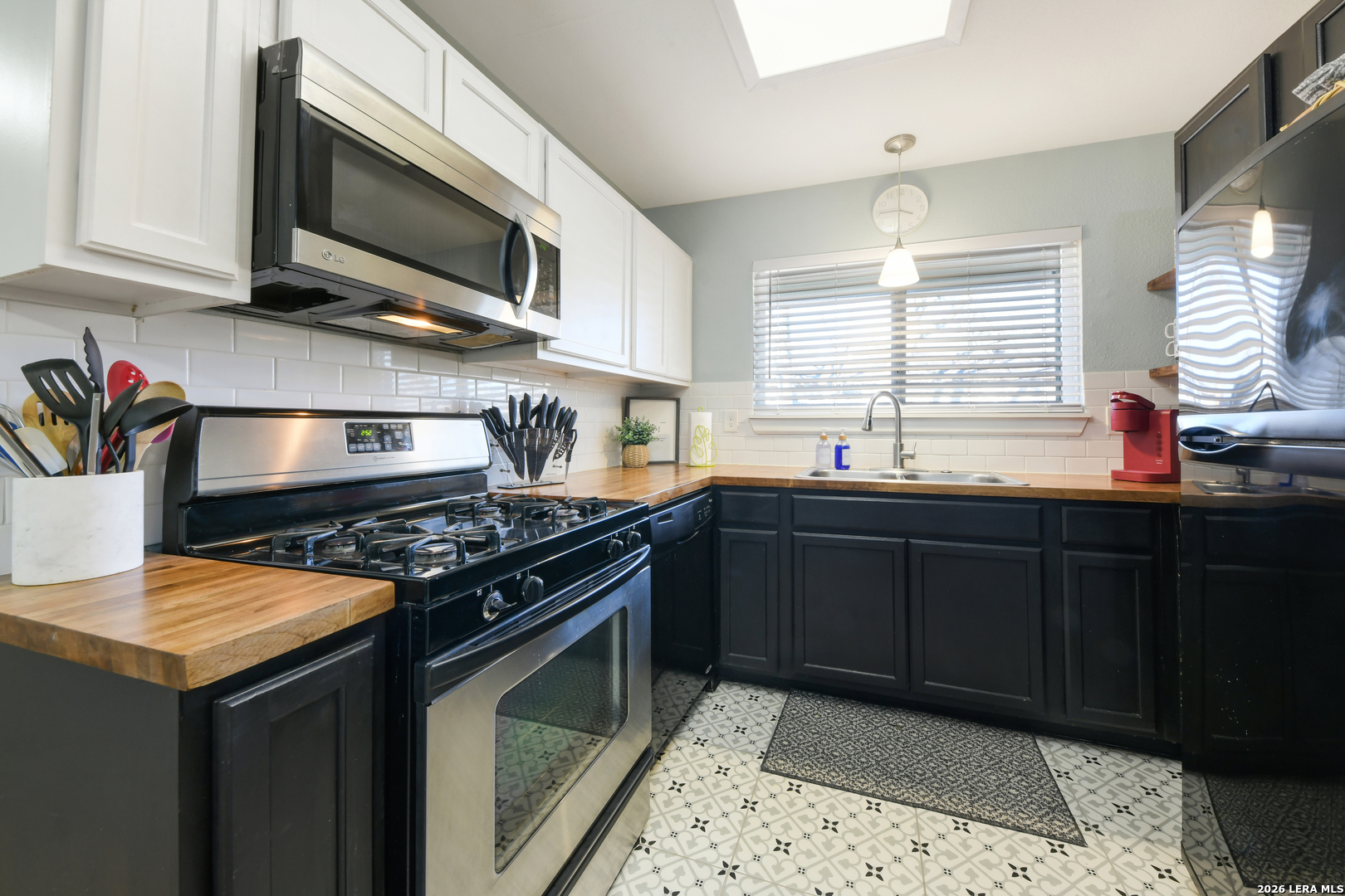 5607 Clearwood