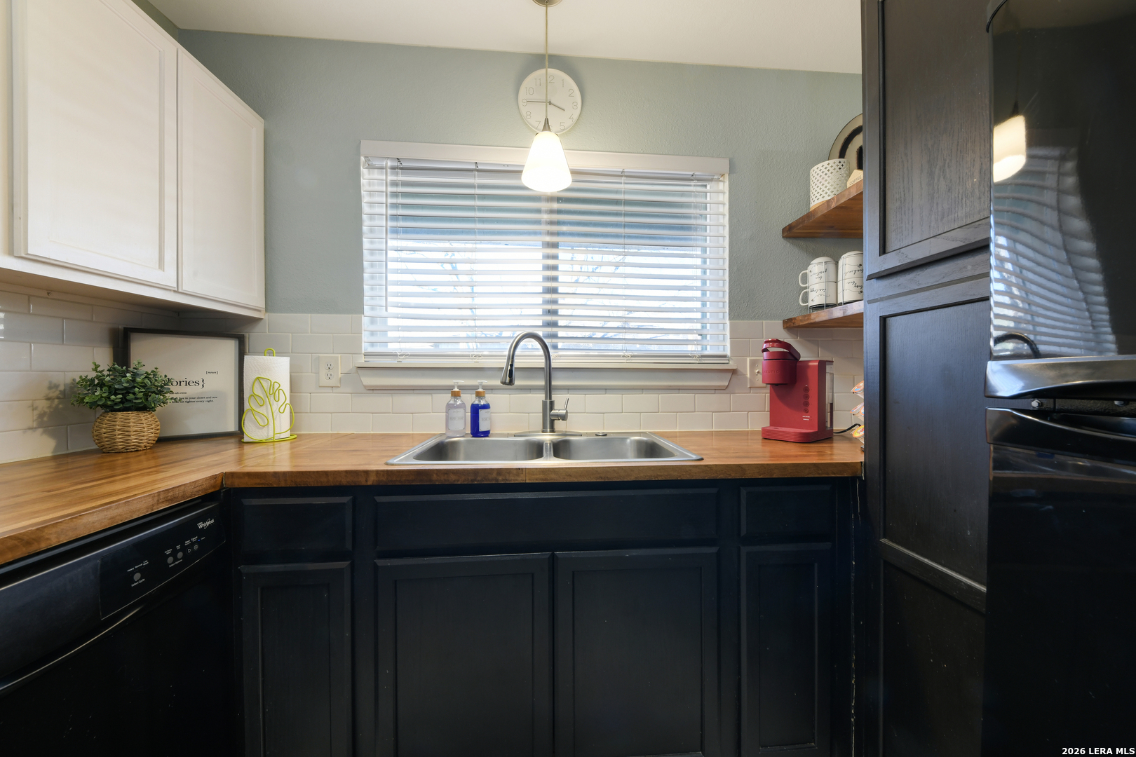 5607 Clearwood