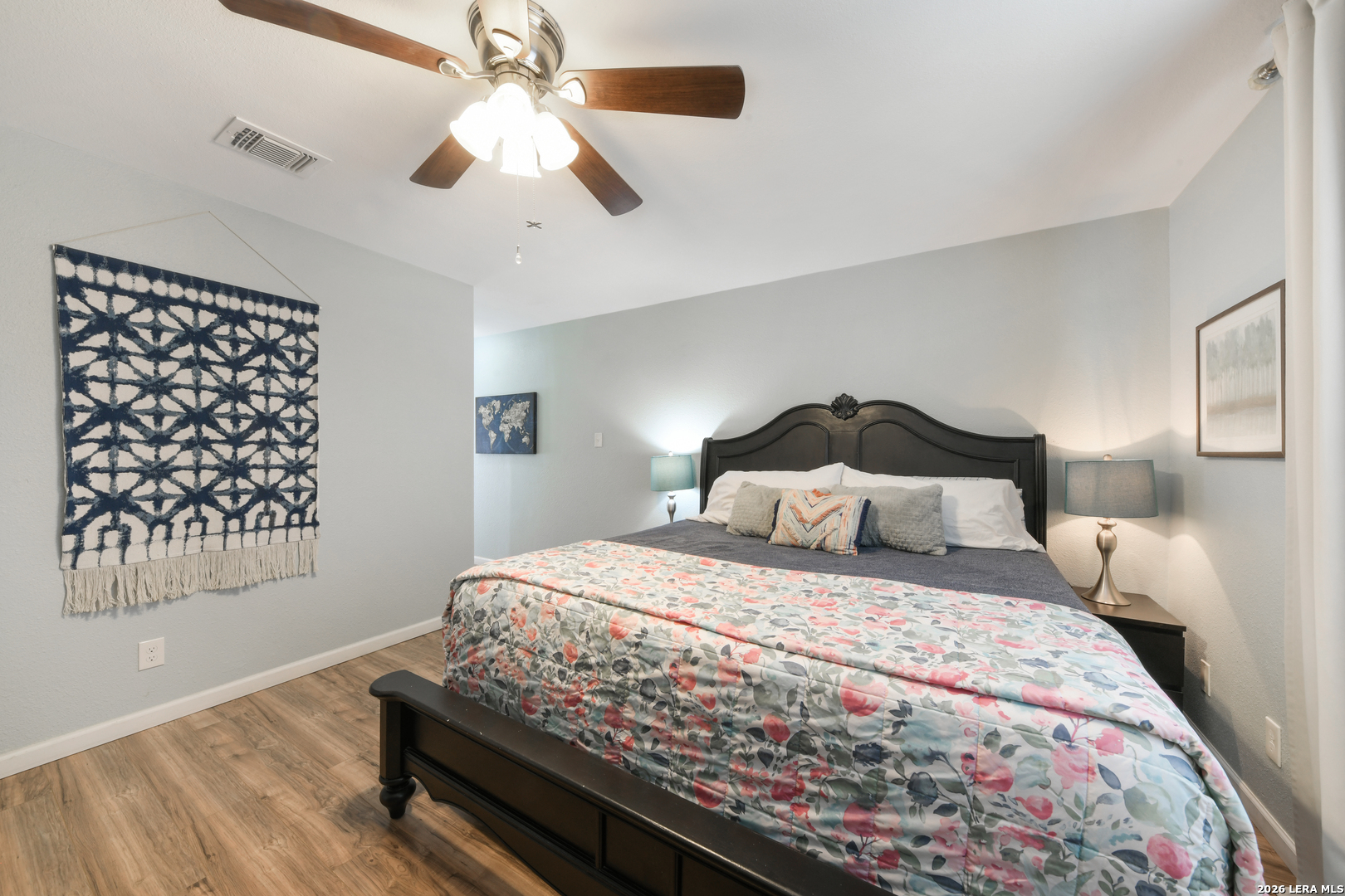 5607 Clearwood