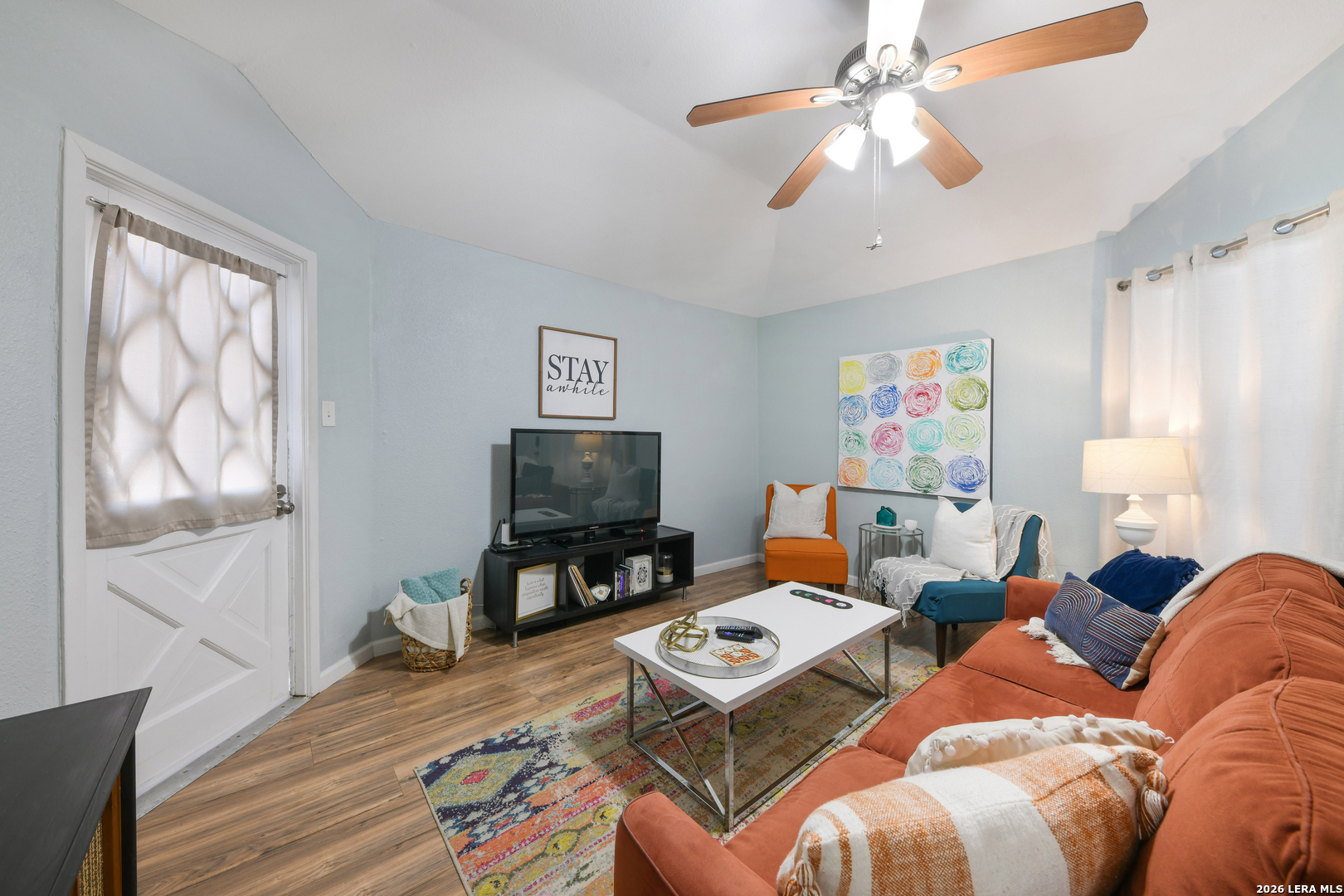 5607 Clearwood