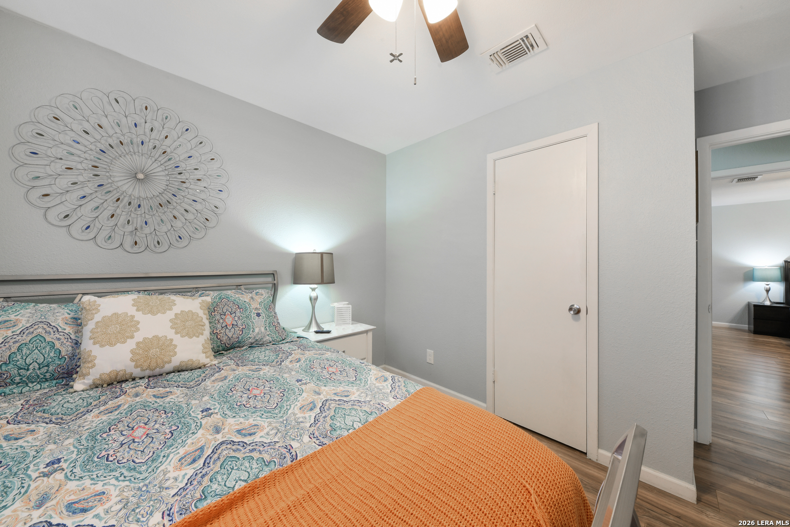 5607 Clearwood