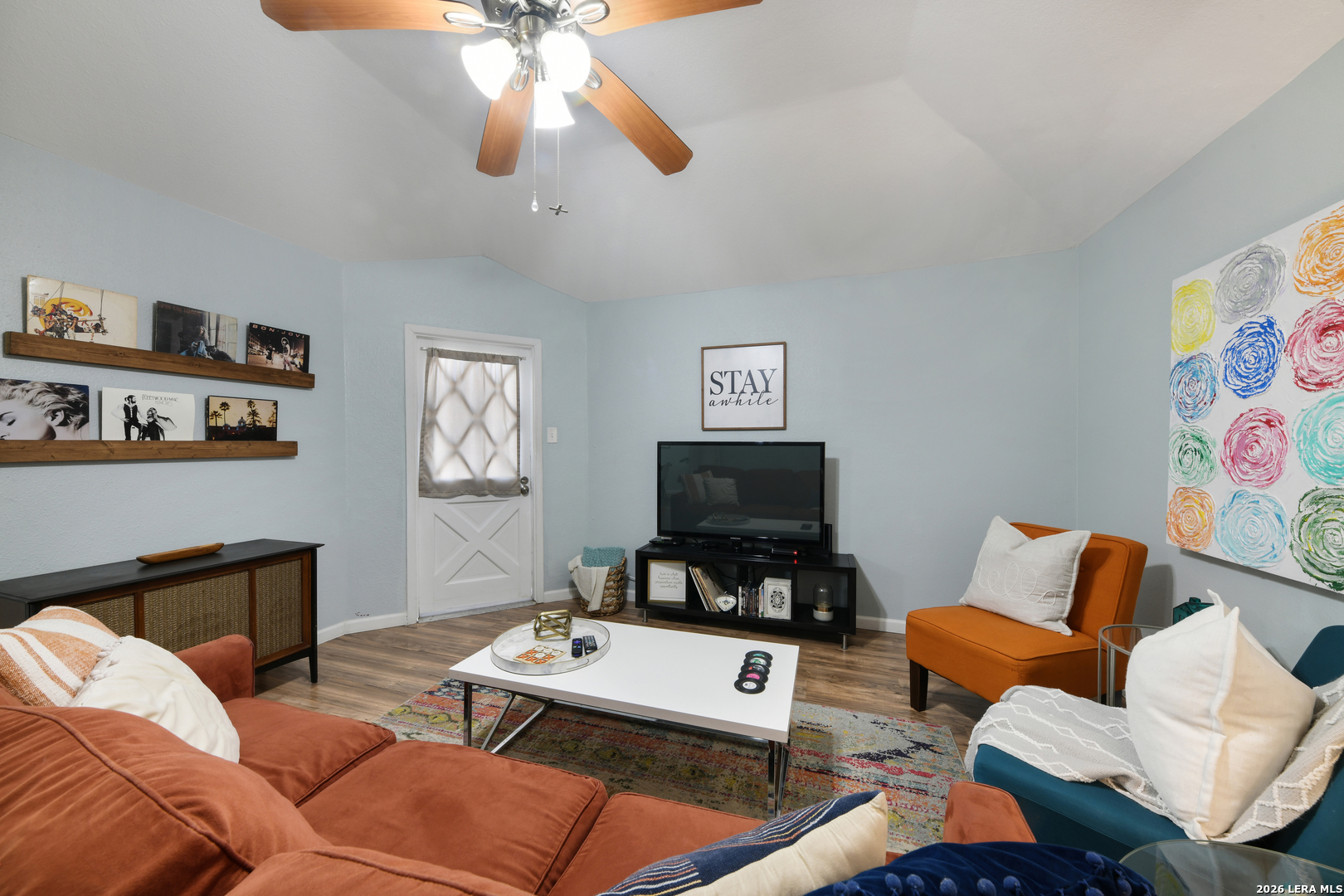 5607 Clearwood
