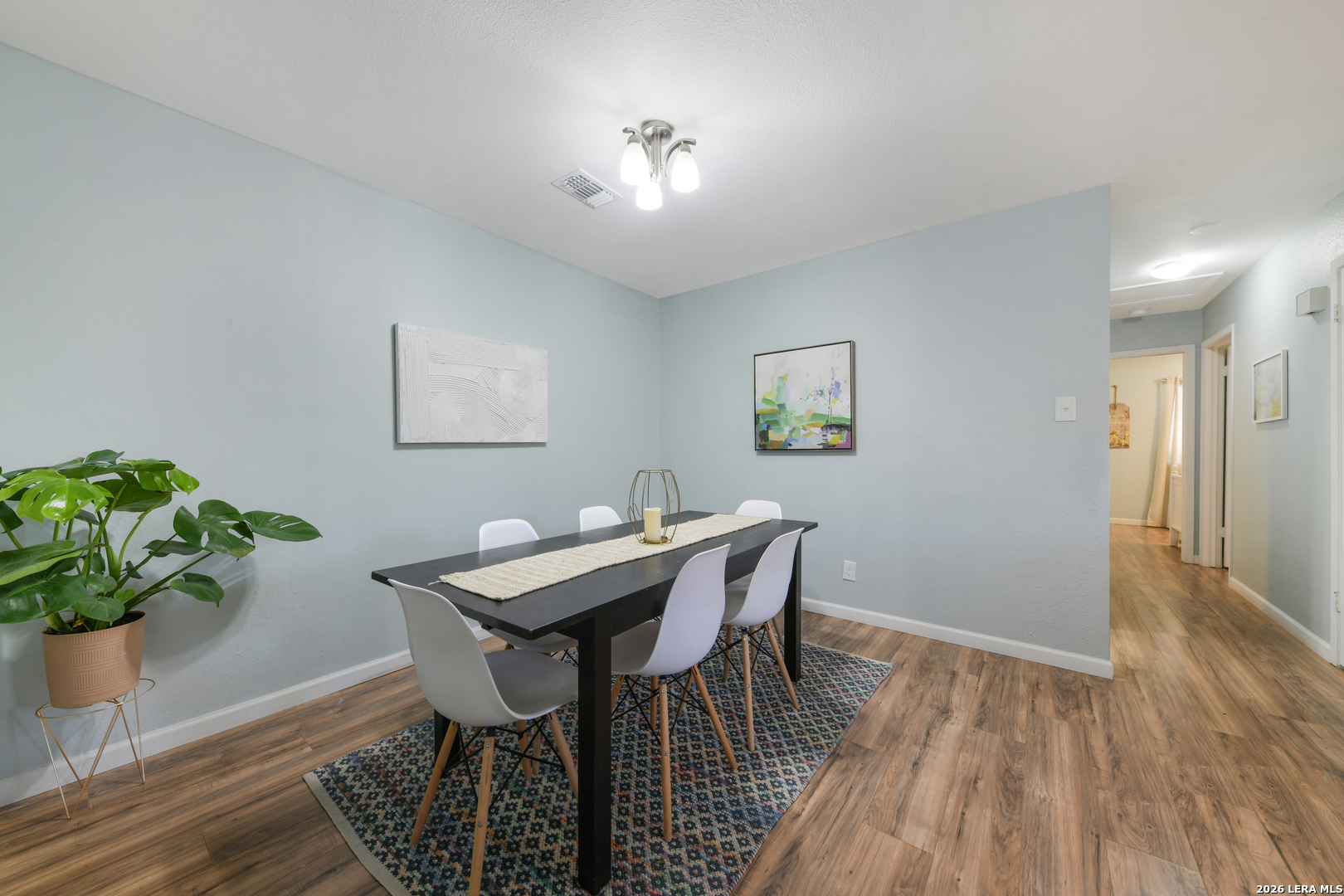 5607 Clearwood