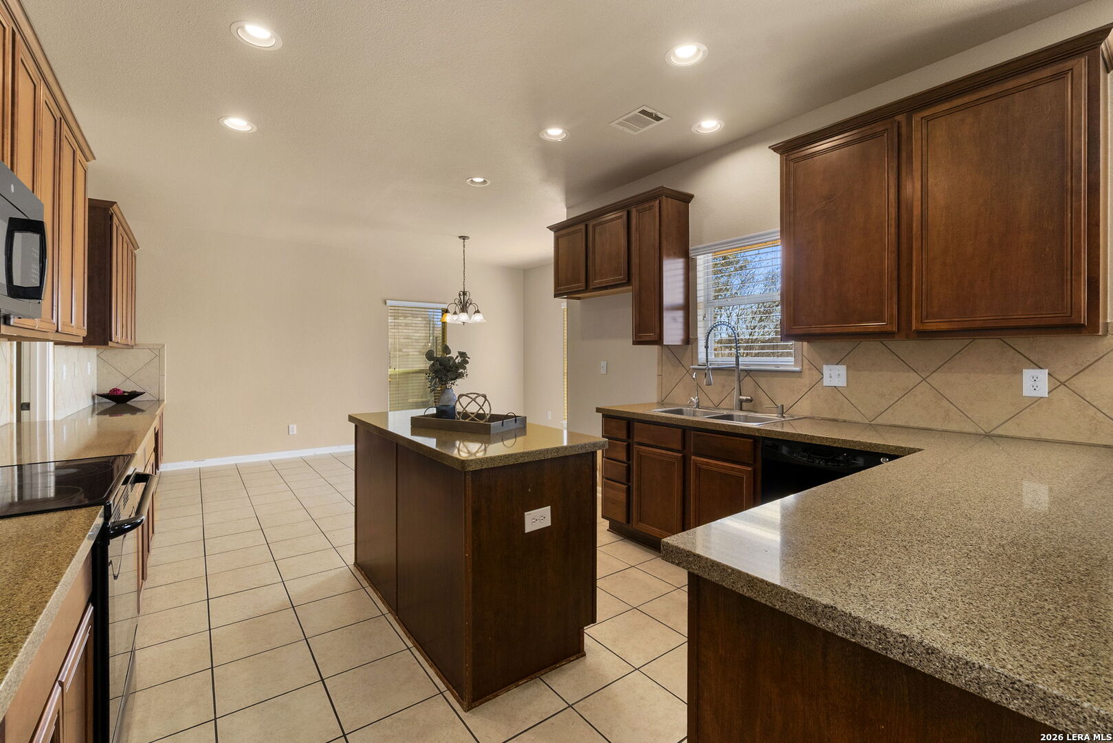 3322 Roan Valley