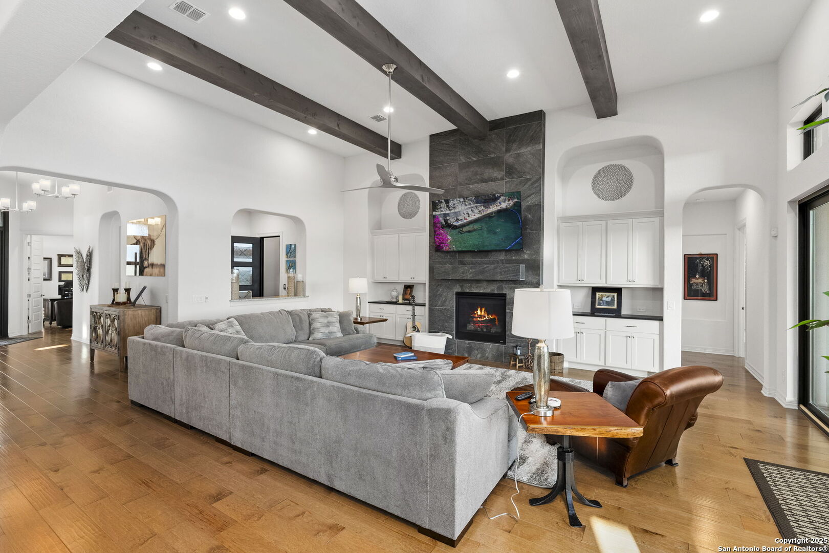 75 E Mariposa Parkway