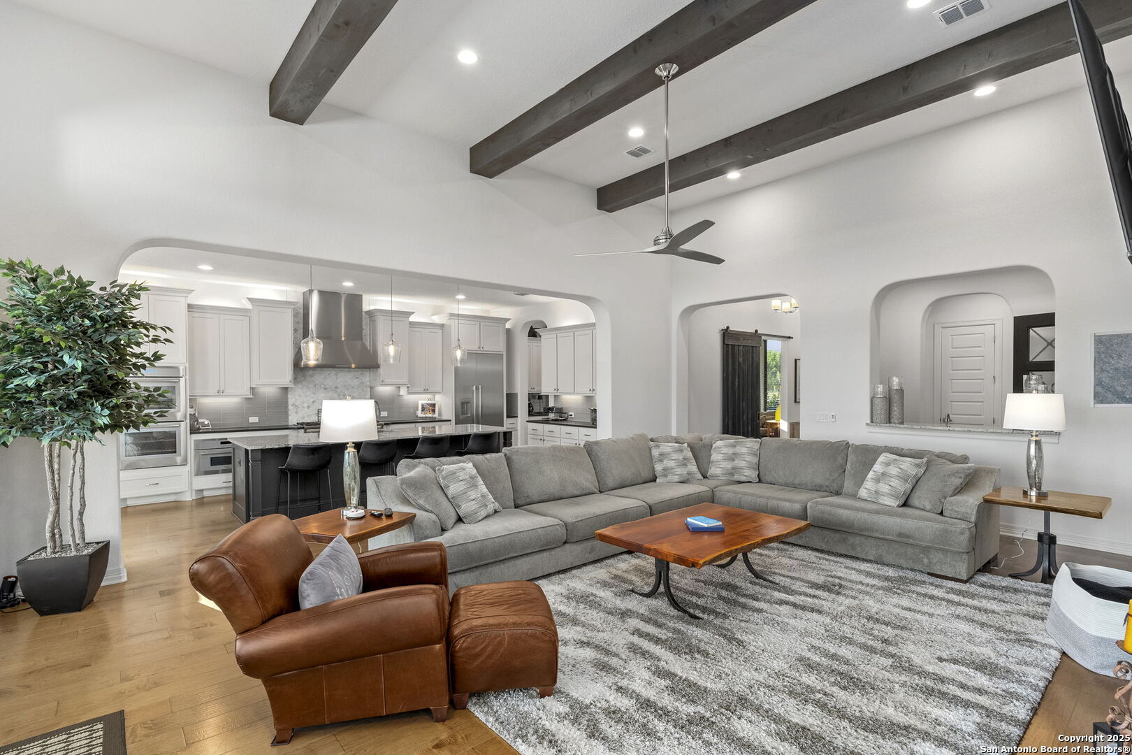 75 E Mariposa Parkway