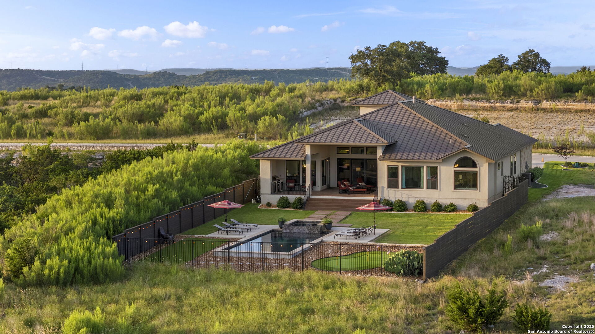 75 E Mariposa Parkway