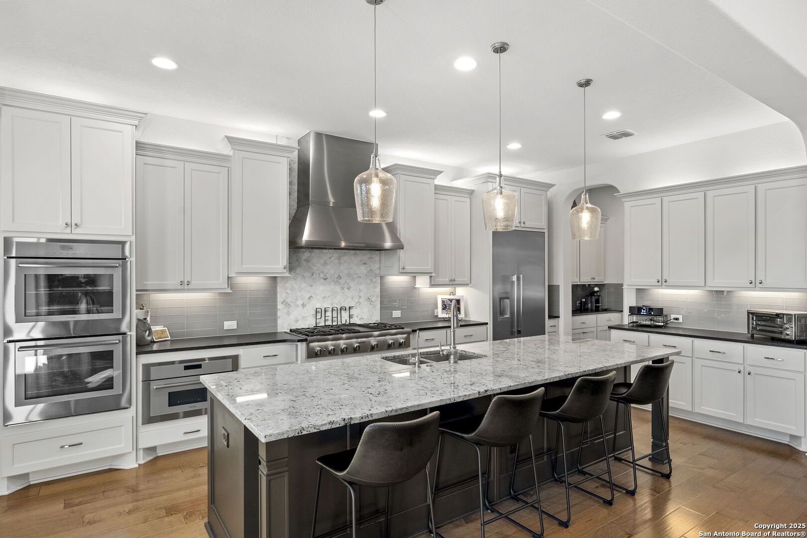 75 E Mariposa Parkway