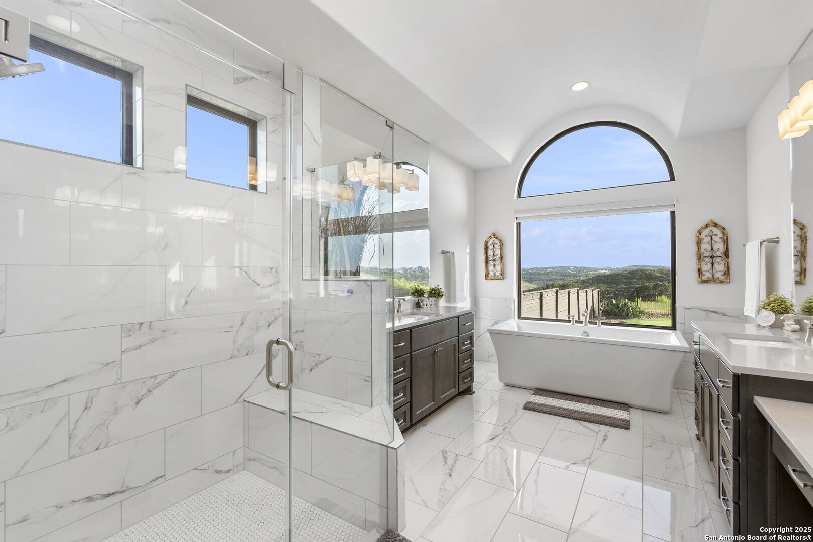 75 E Mariposa Parkway