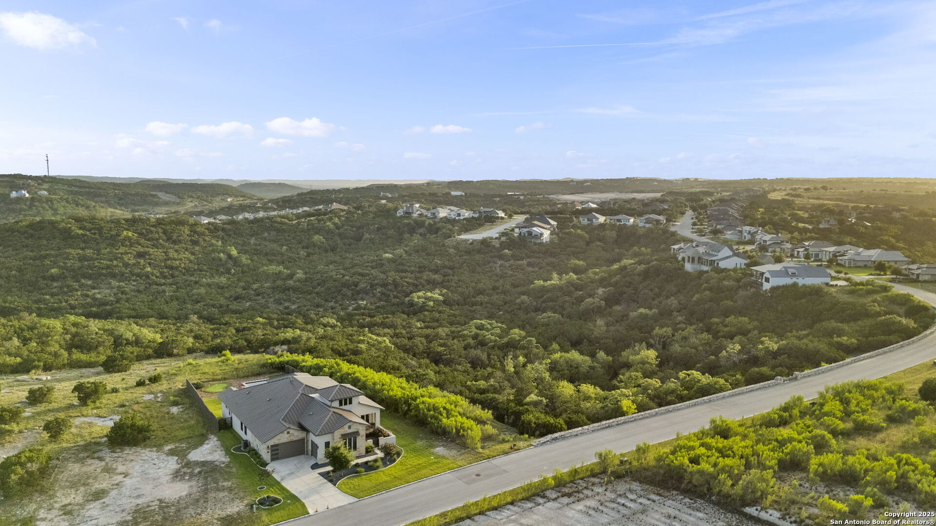 75 E Mariposa Parkway