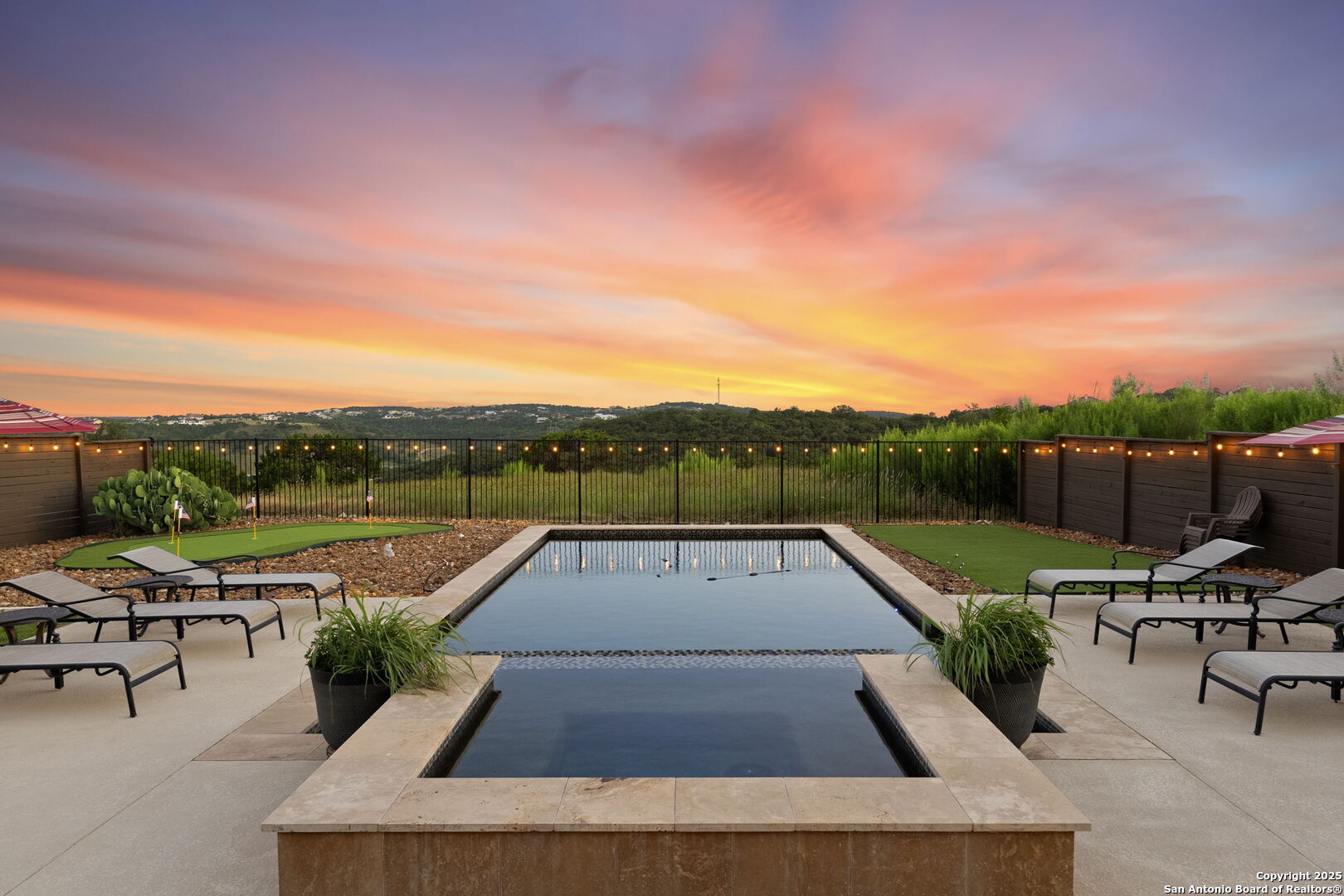 75 E Mariposa Parkway