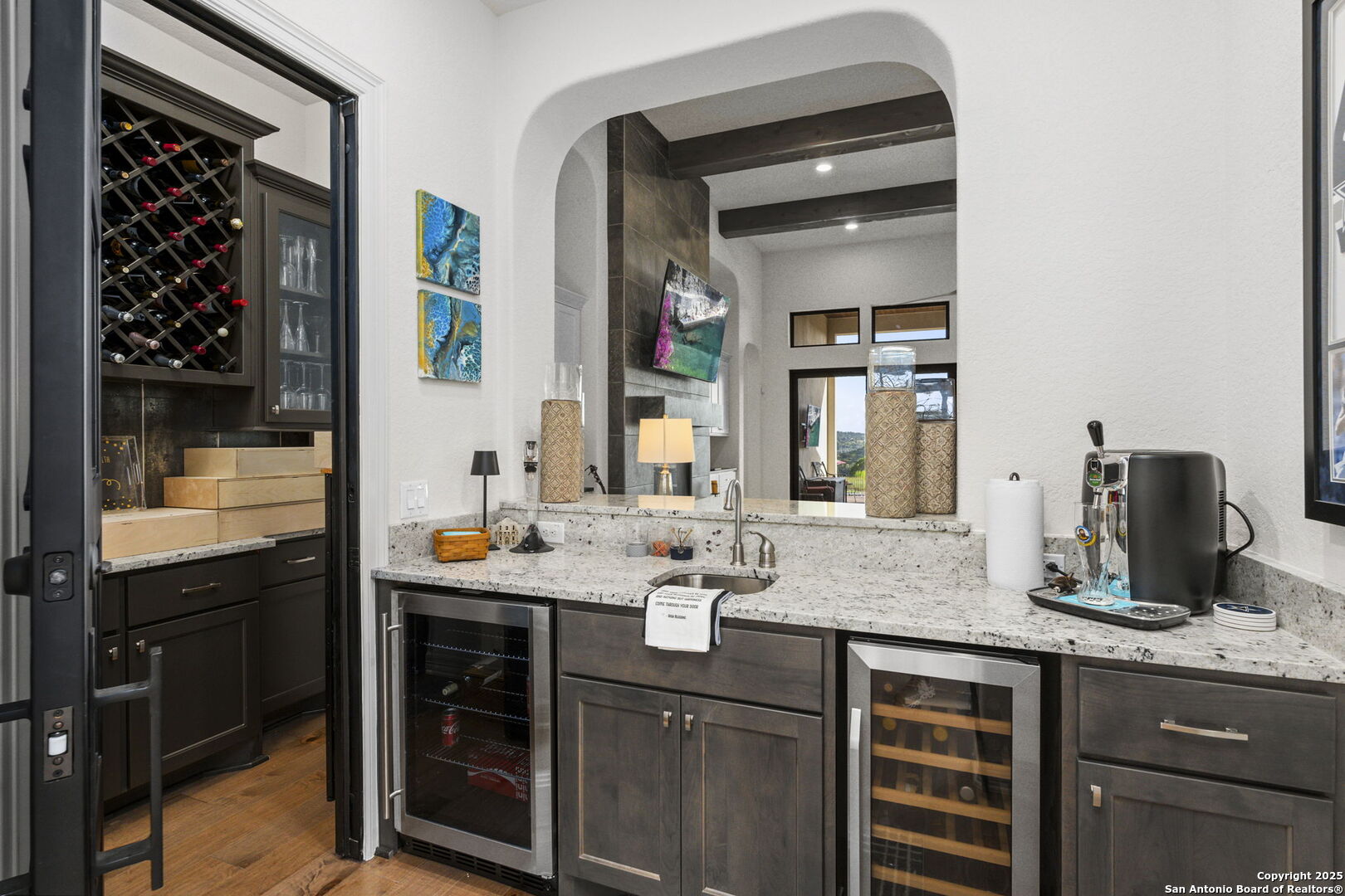 75 E Mariposa Parkway