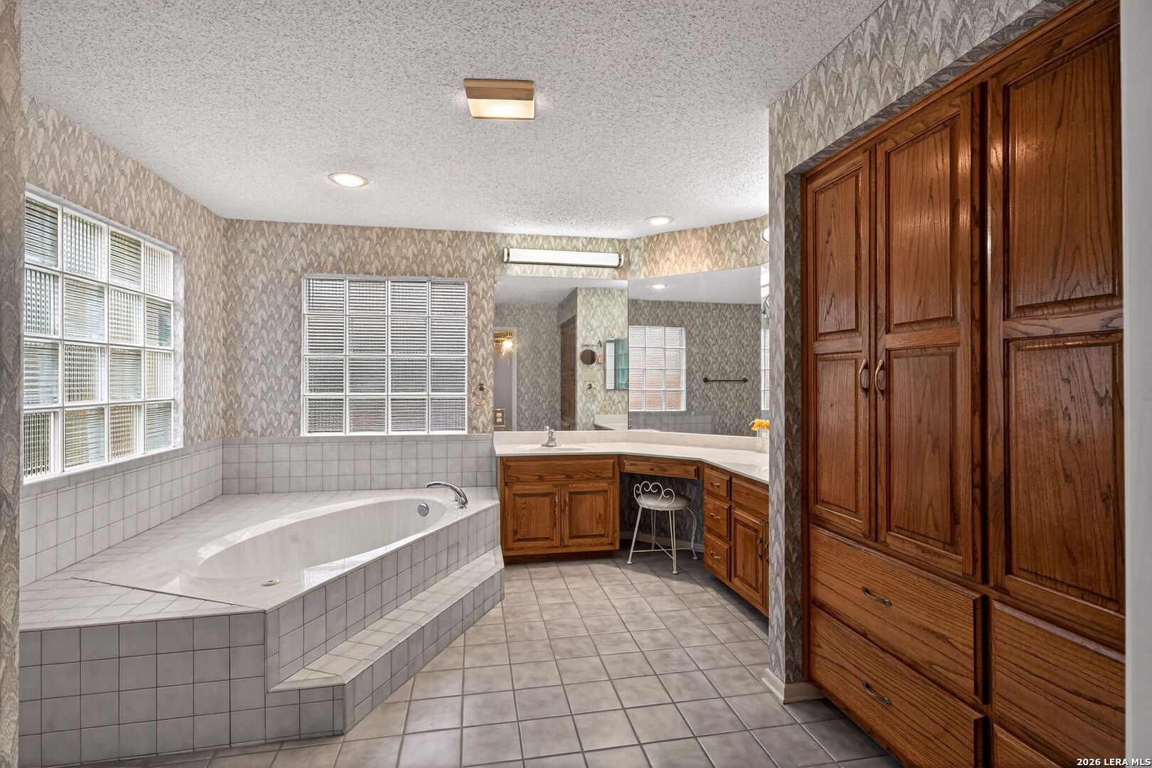 4610 Green Acres Woods