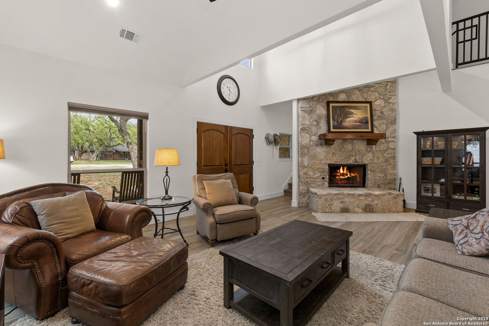 445 Settlers Ln