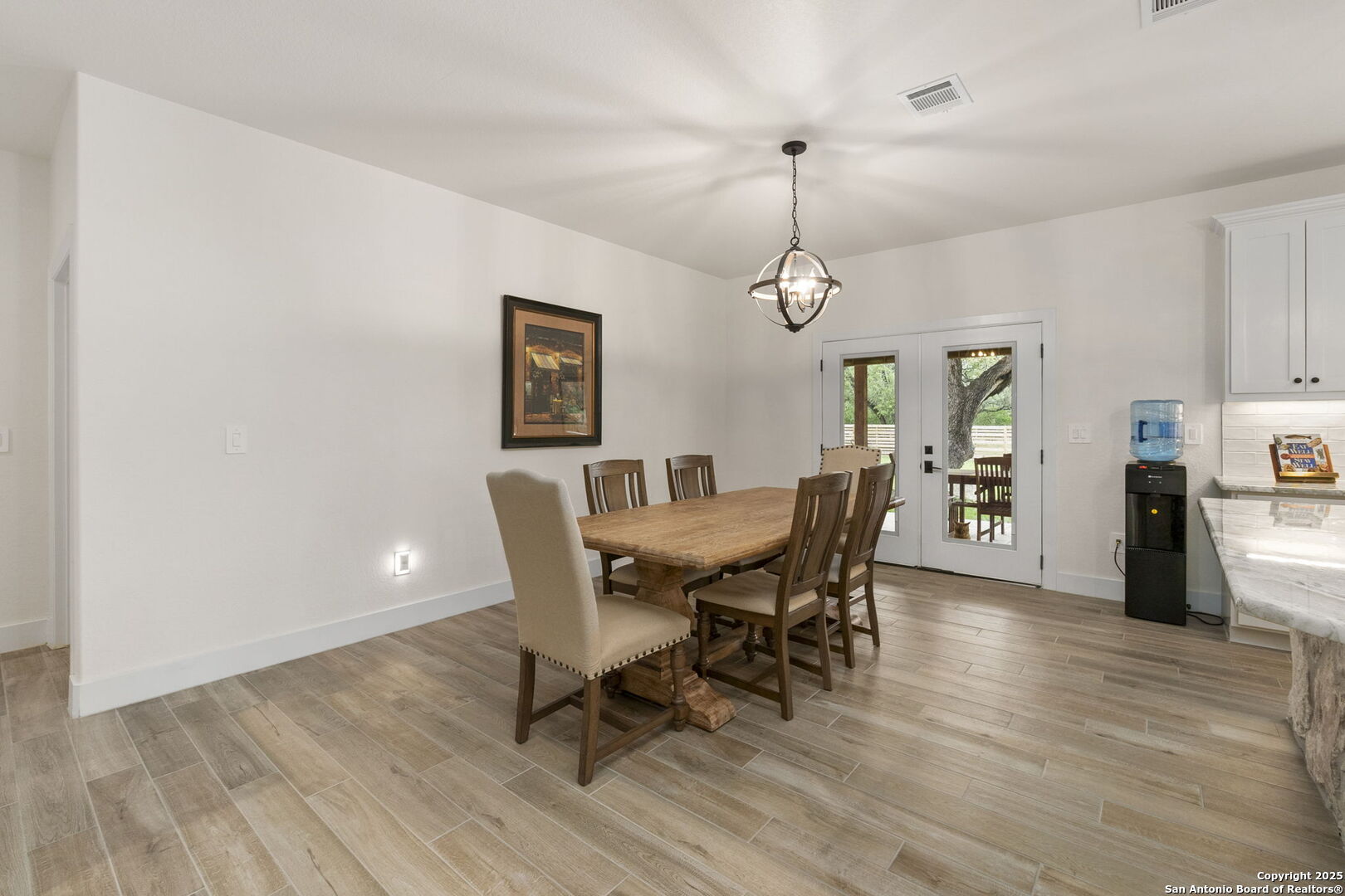 445 Settlers Ln