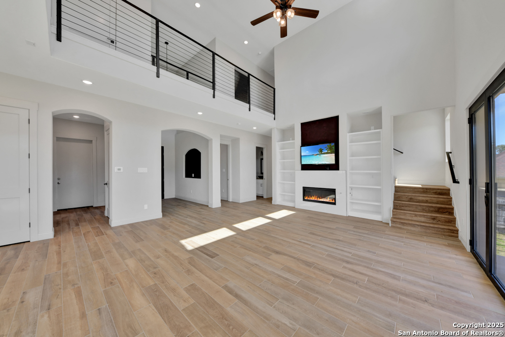 105 River Bluff