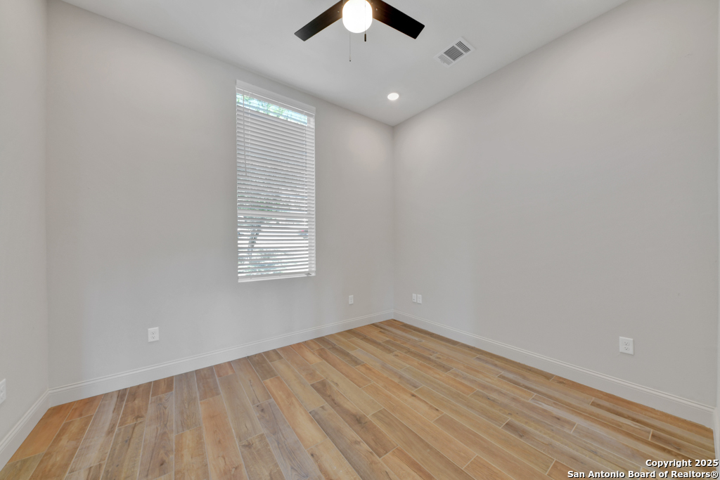 105 River Bluff