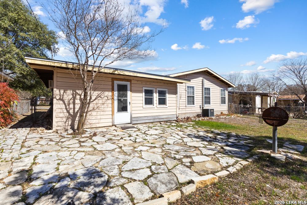210 Dryden