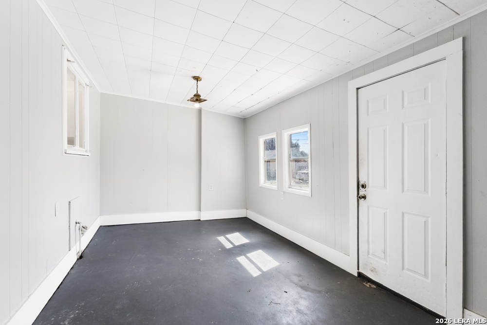 210 Dryden