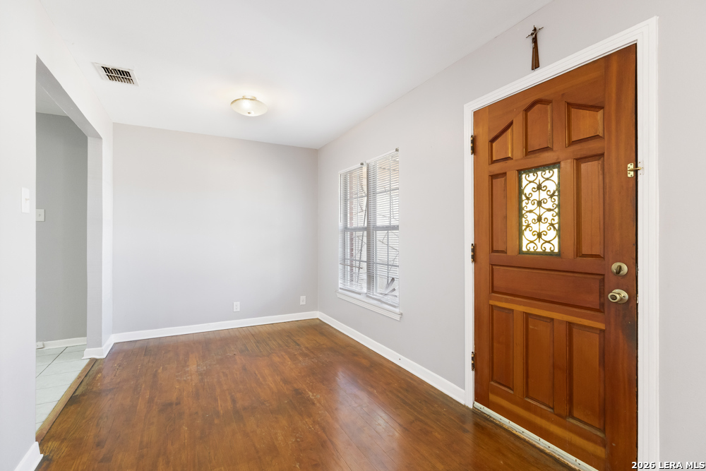 210 Dryden