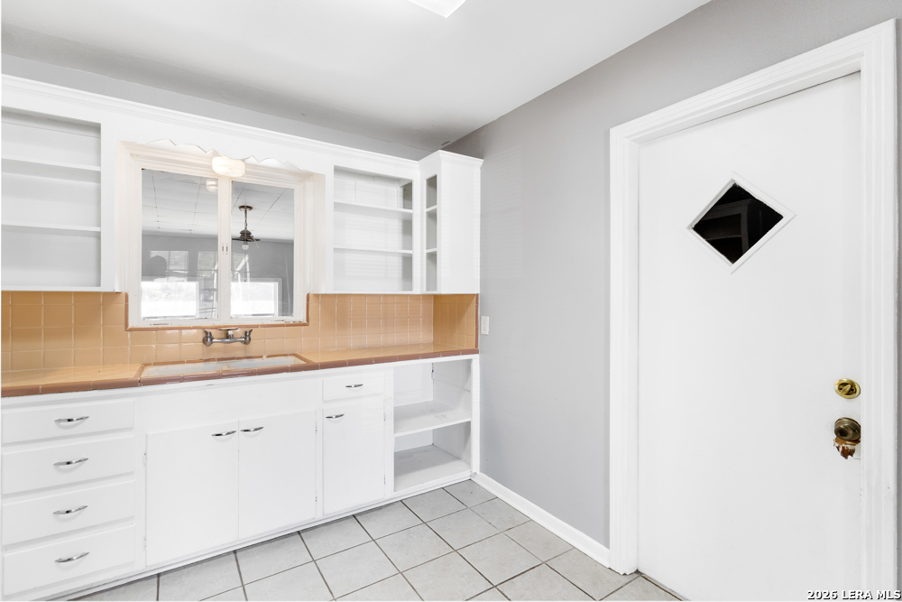 210 Dryden