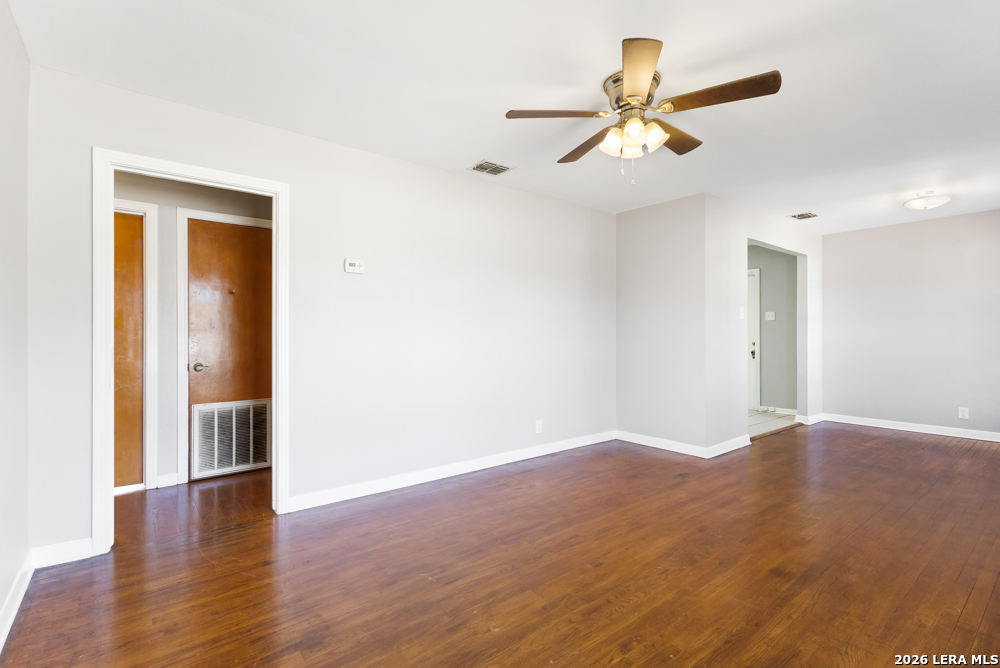 210 Dryden