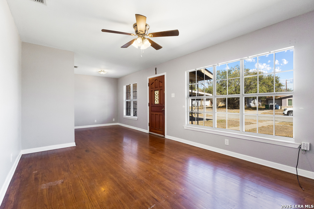 210 Dryden