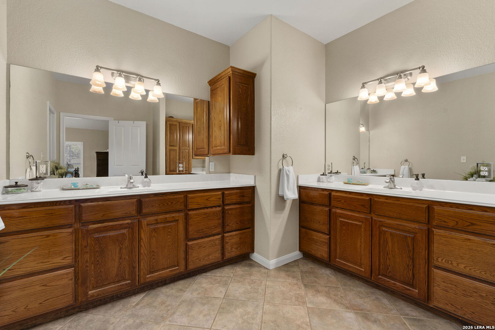 158 private road 4732