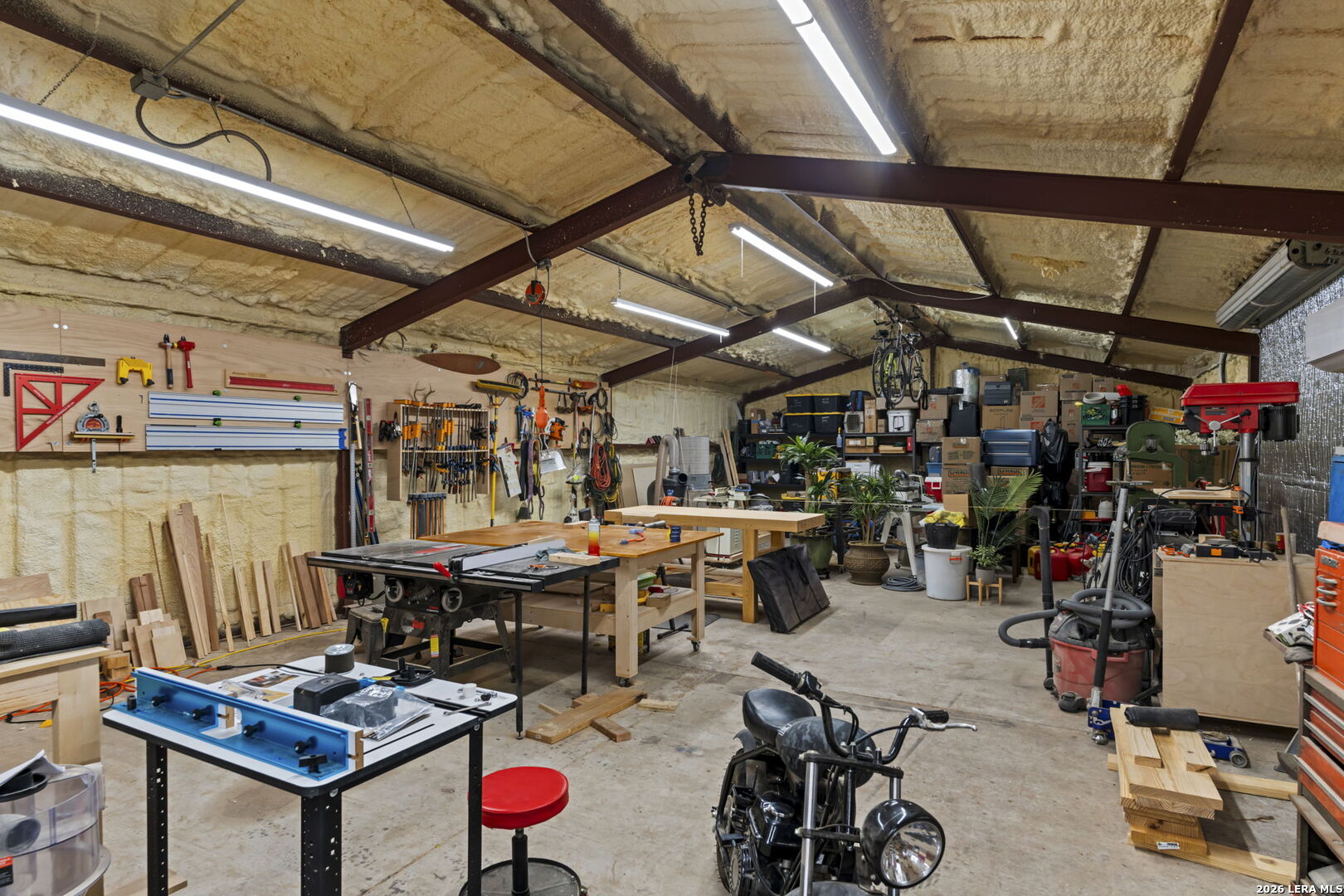 158 private road 4732