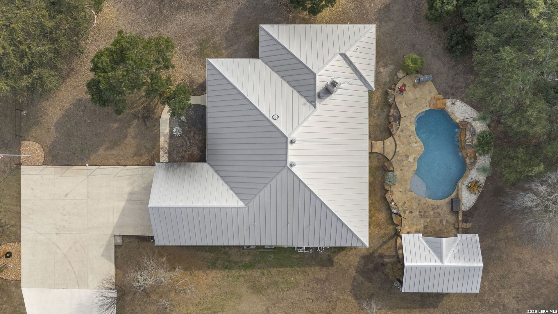 158 private road 4732