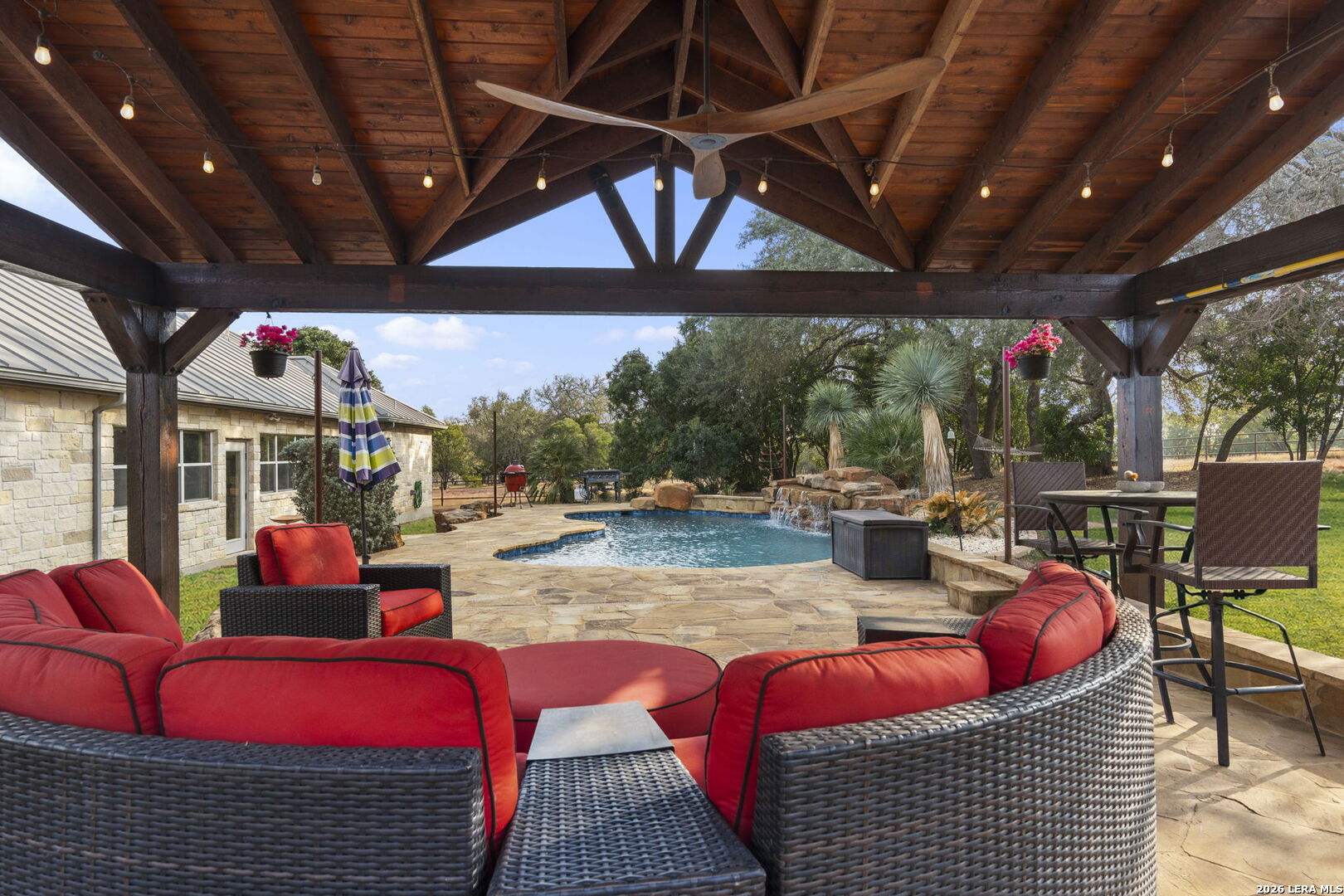 158 private road 4732