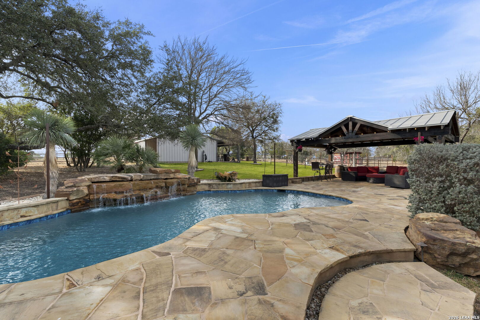 158 private road 4732