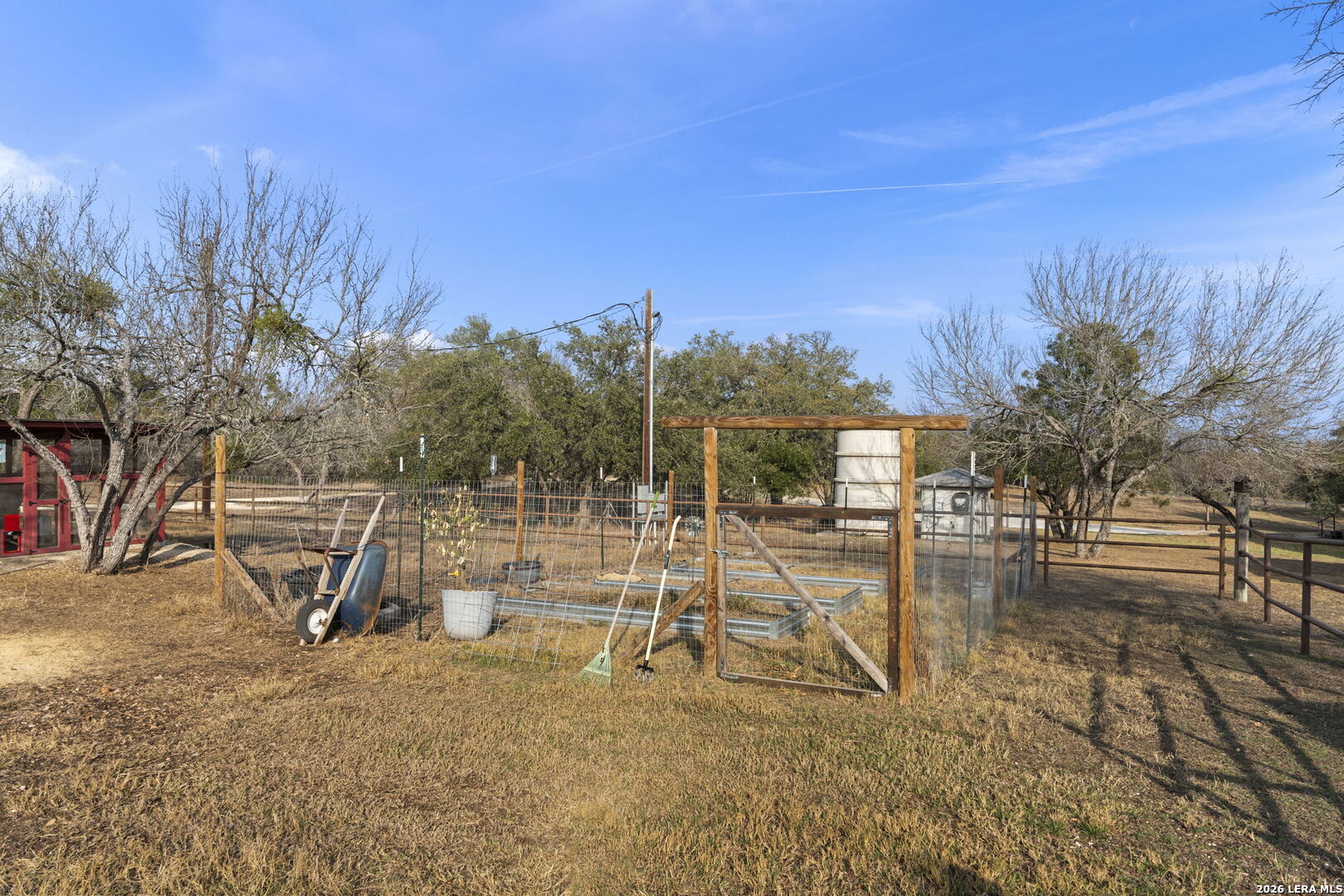 158 private road 4732