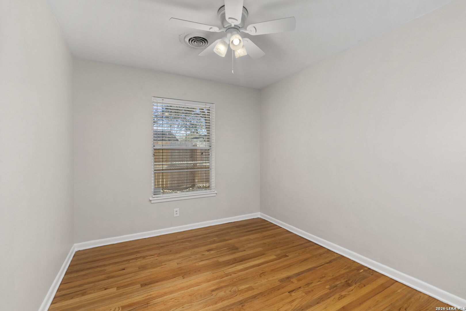 11114 Dreamland Dr