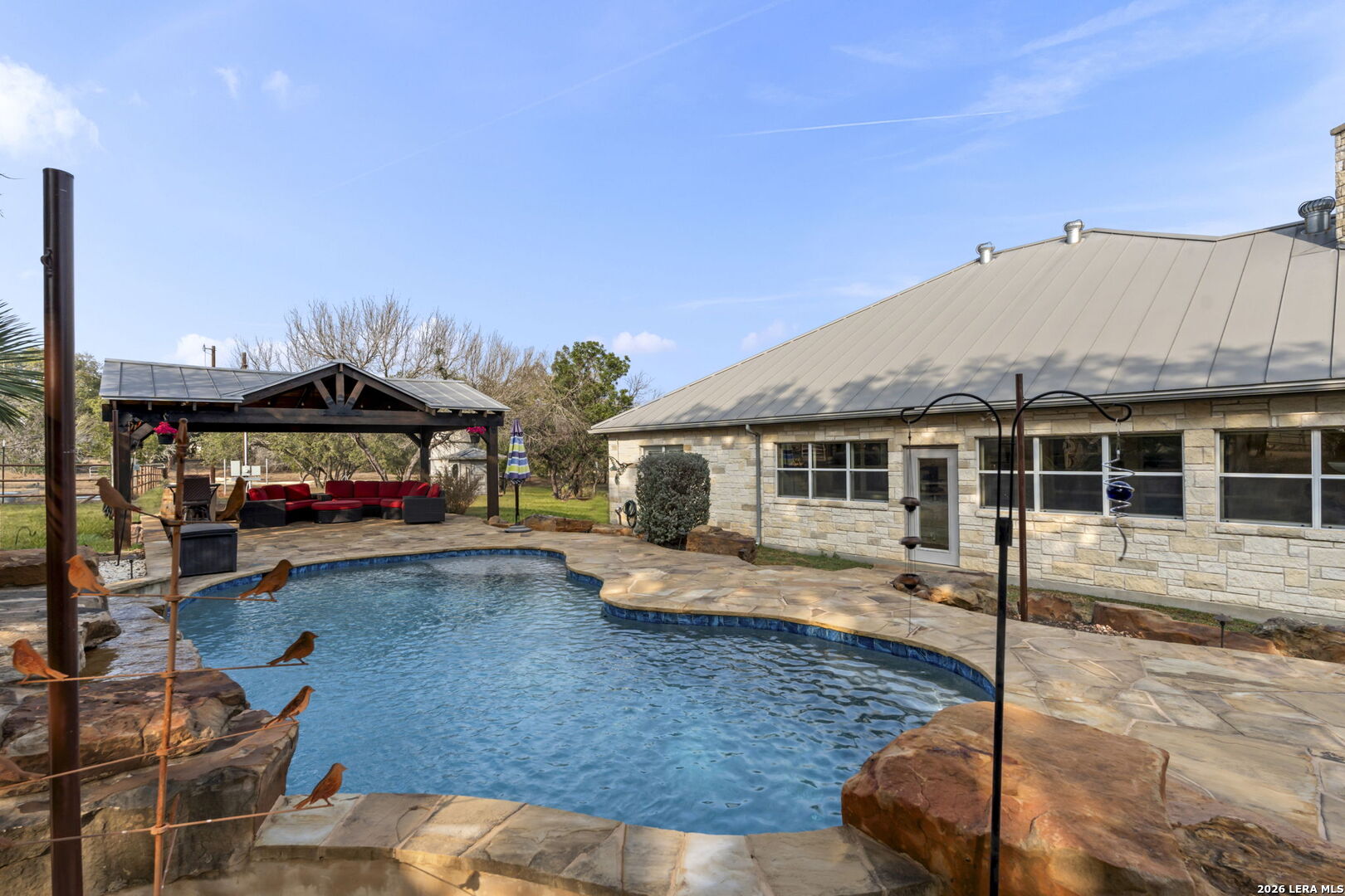 158 private road 4732