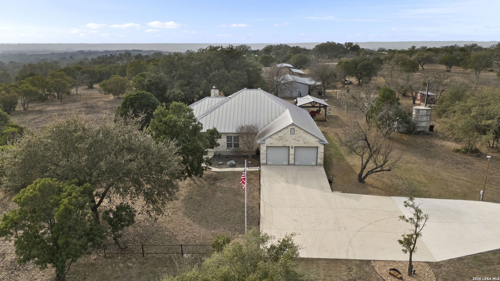 158 private road 4732