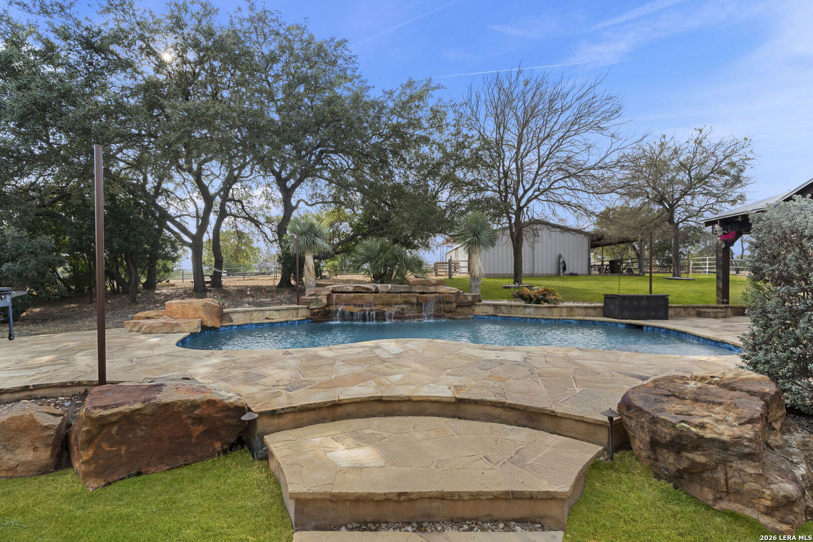 158 private road 4732