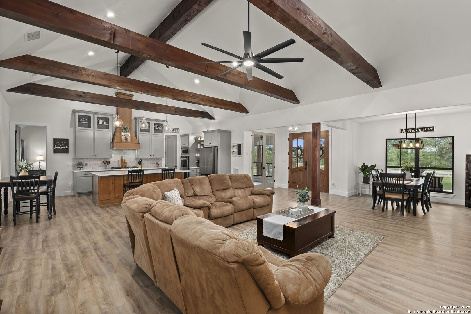 3260 Palomino Springs