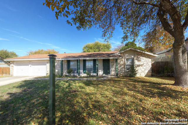 12810 WEEPING OAK TRL