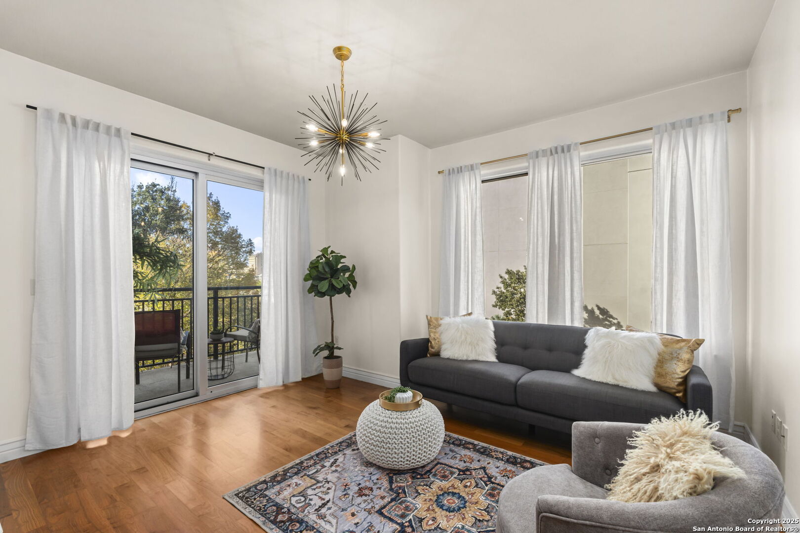 215 Center St 203