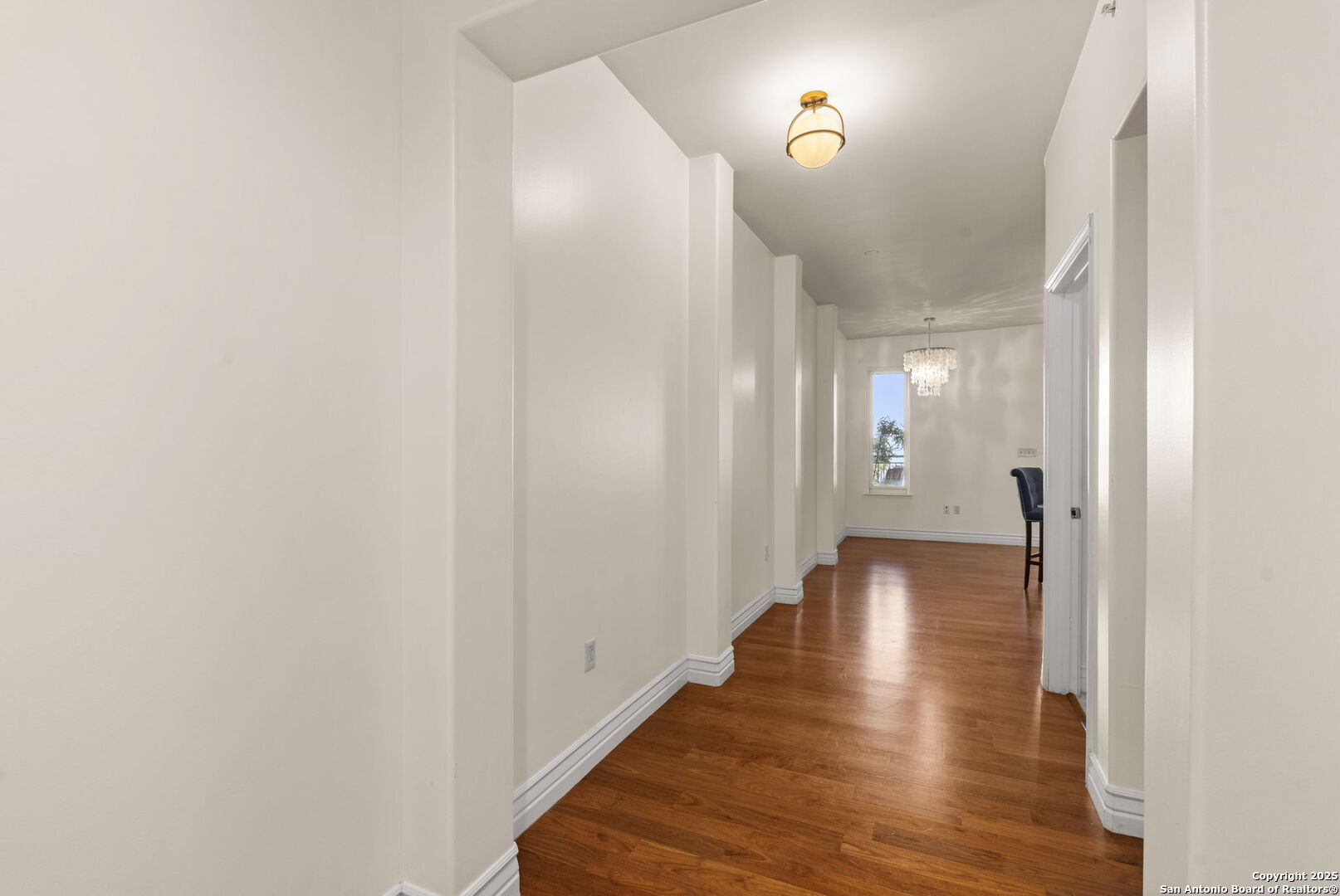 215 Center St 203