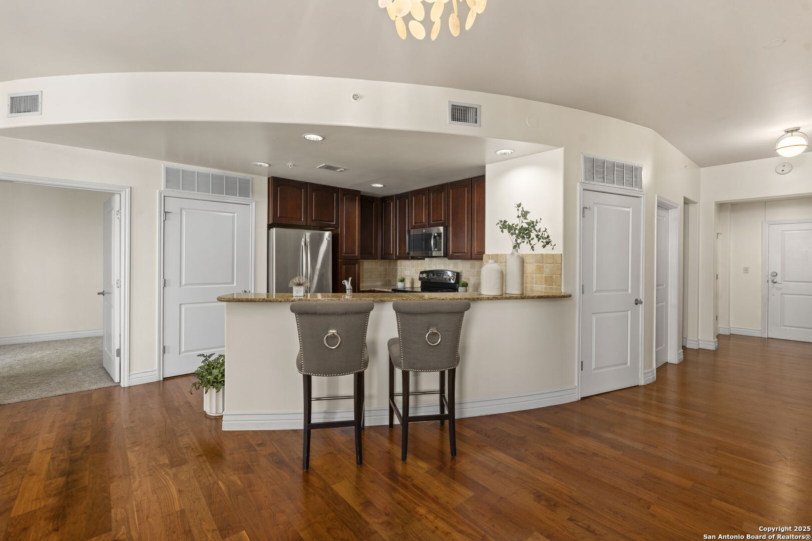 215 Center St 203